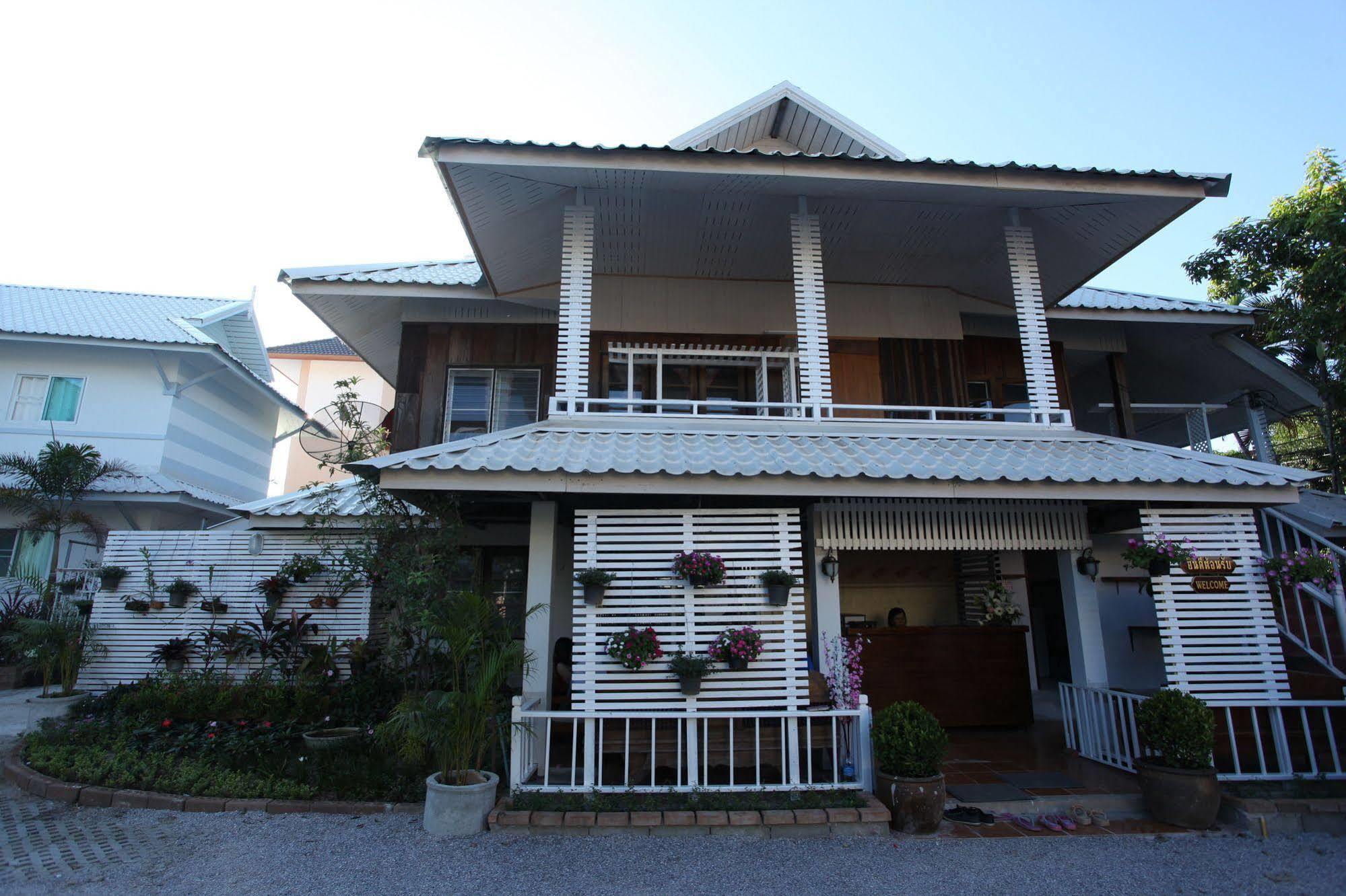 Hotel Rinlada House Chiang Rai Esterno foto