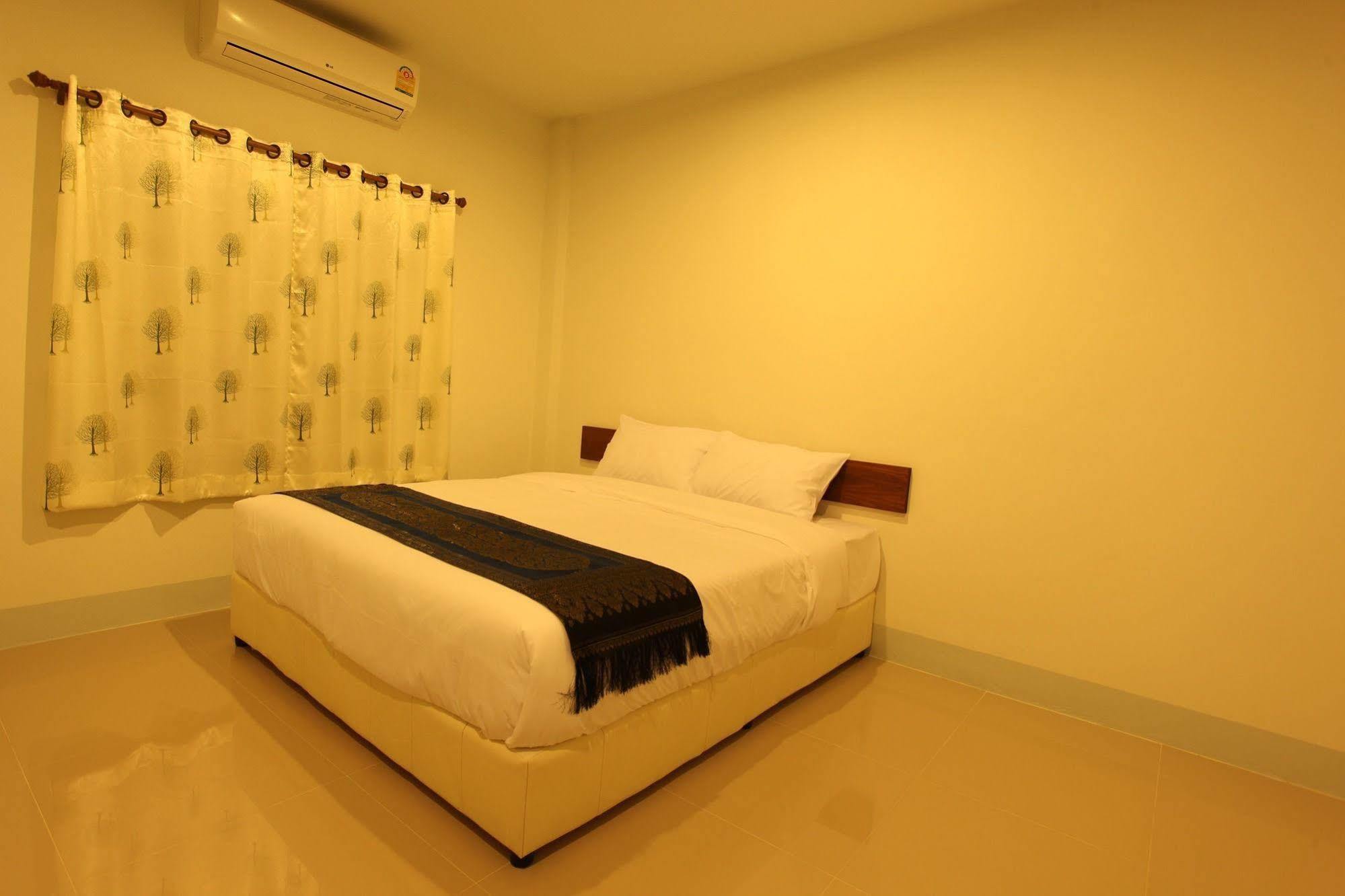Hotel Rinlada House Chiang Rai Esterno foto