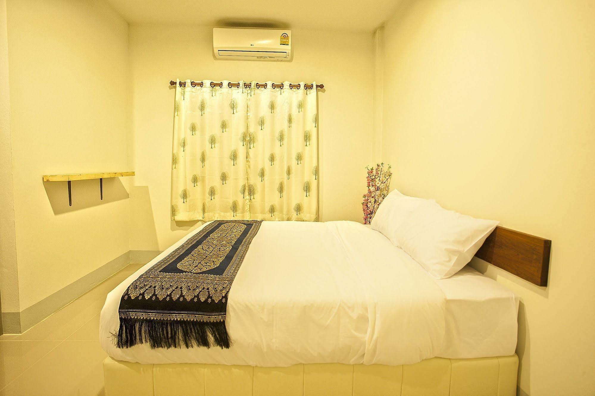 Hotel Rinlada House Chiang Rai Esterno foto